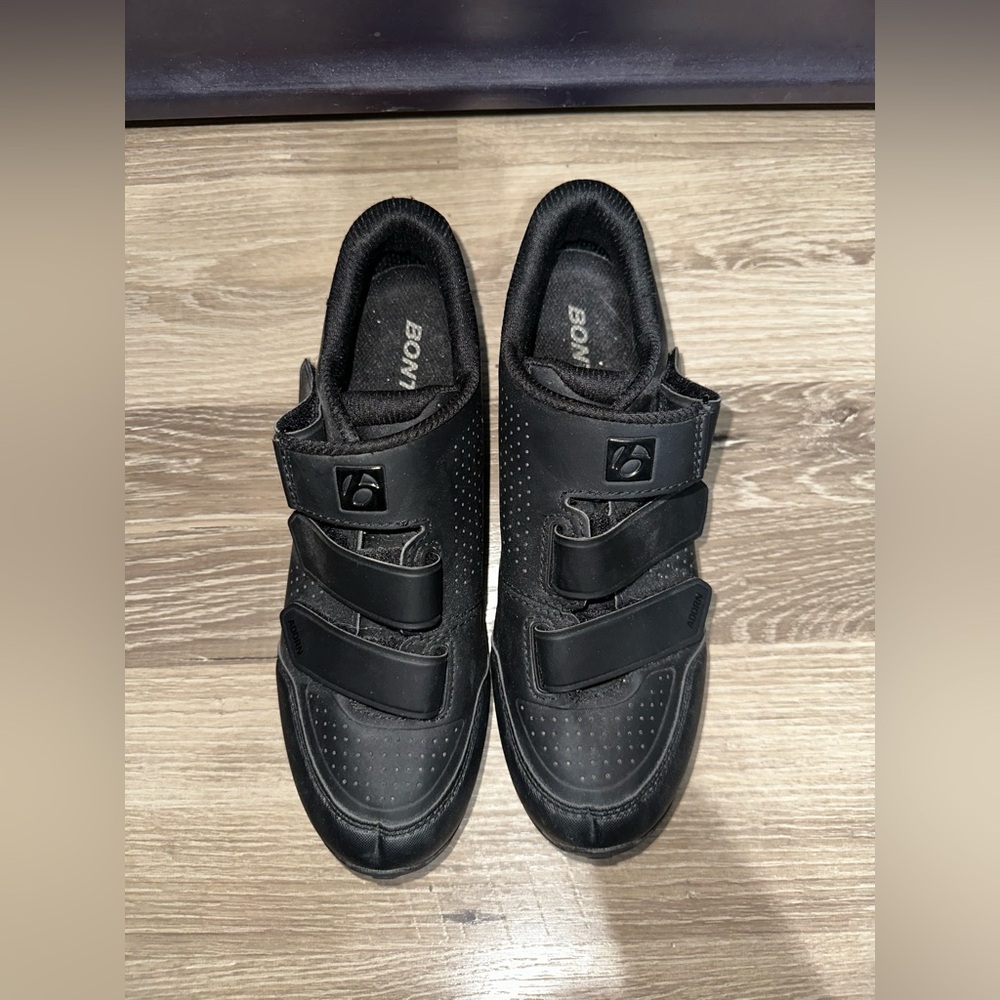 Bontrager‎ cycling shoes brooks 3 strap (Velcro)size 8.5 - Picture 7 of 7